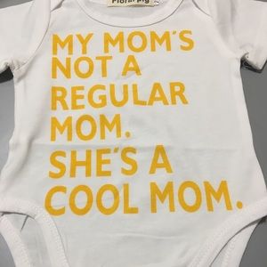 🎉3xHP🎉SHES A COOL MOM baby bodysuit